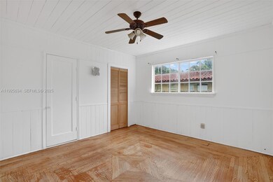 321 NE 169th St unit front, North Miami Beach, FL 33162 - photo 4