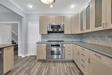 Lots of counter space with light and bright neutra