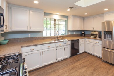 10092019-5758OldBarnWay-MLS-10