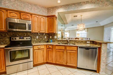 12647 Crystal Pointe Dr D-small-007-19-H