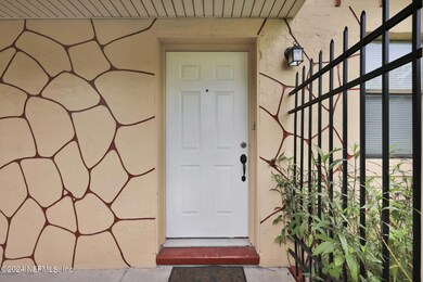 6886 Tom Thumb Dr, Jacksonville, FL 32210 - photo 6