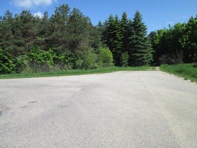 Robbins Way to the acreage