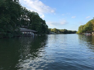 8876 E Chinquapin Ave, Summit Township, IL 62401 - photo 5