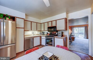 9247 Bellbeck Rd, Parkville, MD 21234 - photo 6