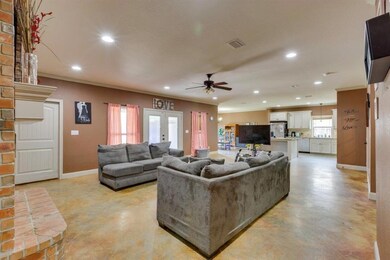 203 Baker Dr, Ennis, TX 75119 - photo 6