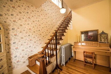 7 Summer St unit 3, Nashua, NH 03064 - photo 2