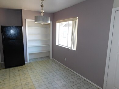 022-193505 Dining Area