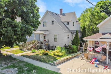 107 W Center St, Belding, MI 48809 - photo 2