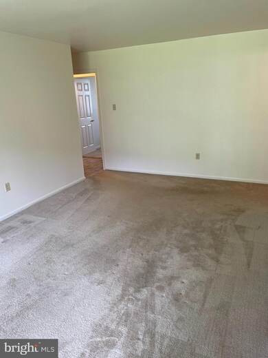 1006 Brinker Dr unit 102, Hagerstown, MD 21740 - photo 6