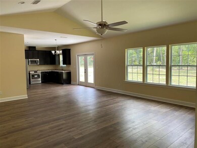 146 Mayfair Dr, Crawfordville, FL 32327 - photo 5