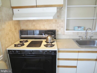 2203 Chapman Rd, Hyattsville, MD 20783 - photo 6