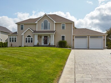 135 Cortland Ct, Swansea, MA 02777 - photo 2