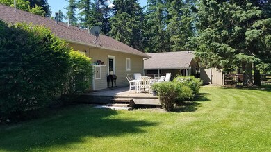 Backyard / Deck