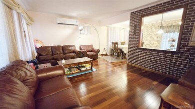 81-48 192nd St, Jamaica, NY 11423 - photo 3