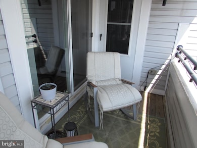 602 Moonglow Rd unit 304, Odenton, MD 21113 - photo 4