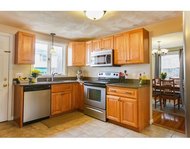 299 Grove St unit 299, Waltham, MA 02453 - photo 2