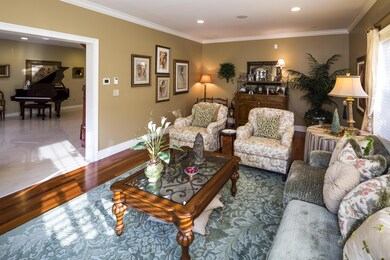 08_Living Room-2