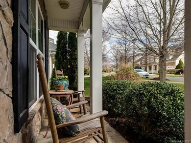 ROCKING CHAIR FRONT PORCH