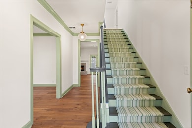 Step inside, and an Anne Silke Oslo Stripe stair r