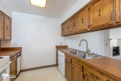 Open Kitchen