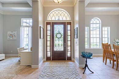 6 Foyer
