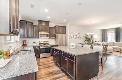 014_kv0a8575-edit_630