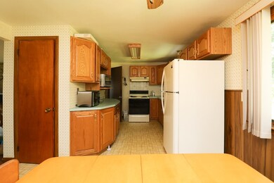 62 Blossom Rd, West Springfield, MA 01089 - photo 4