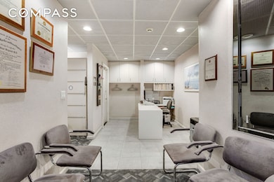 115 E 61st St unit 1C, New York, NY 10065 - photo 7