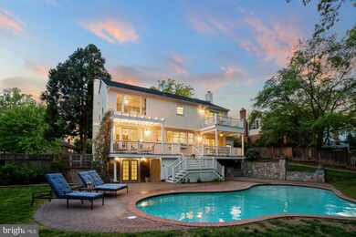 904 Emerald Dr, Alexandria, VA 22308 - photo 2