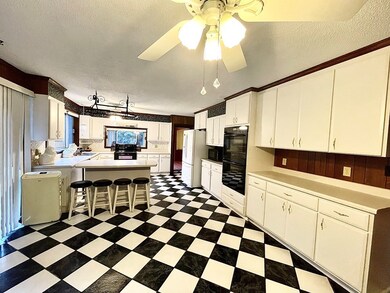 1512 E College St, Bainbridge, GA 39819 - photo 5