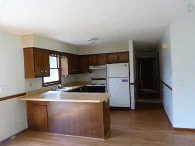 129 Tanglewood Dr, Manchester, TN 37355 - photo 4