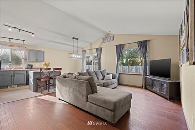 8434 Aspen Ct SE, Yelm, WA 98597 - photo 2