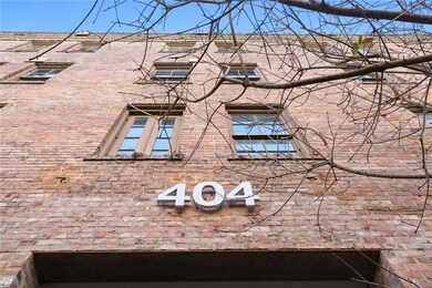 Located in the heart of Wearhouse District
