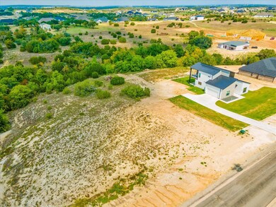 2100 Eagles Ridge Dr, Weatherford, TX 76087 - photo 4