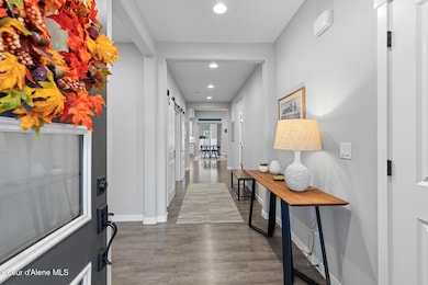 Spacious entry, LVP floors