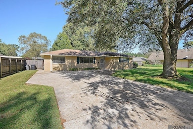 8345 Thurman Dr, Baton Rouge, LA 70806 - photo 2