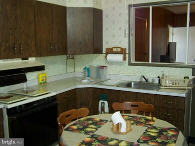 400 Mace Ave, Essex, MD 21221 - photo 4