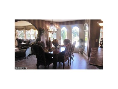Crystal and lead chandeliers adorn all light fixtu
