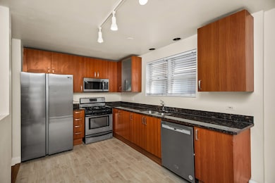 1615 W Touhy Ave unit 2N, Chicago, IL 60626 - photo 7