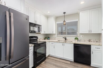 12 - White Mountain 11032