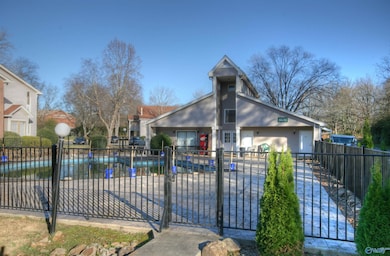 6644 Willow Pointe NW unit A, Huntsville, AL 35806 - photo 3