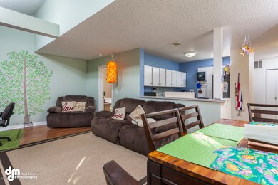 104 Sweetgale Court 104-large-006-18-Liv