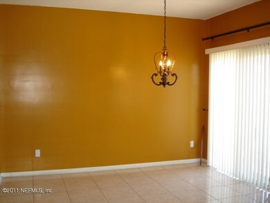 11507 Tori Ln, Jacksonville, FL 32218 - photo 4
