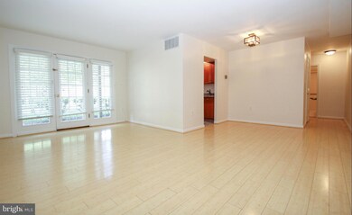 9461 Fairfax Blvd unit 103, Fairfax, VA 22031 - photo 3