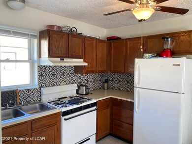 125 Carpenter Rd, Harveys Lake, PA 18618 - photo 2