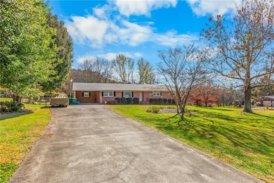 6595 Rollingwood Dr, Clemmons, NC 27012 - photo 3