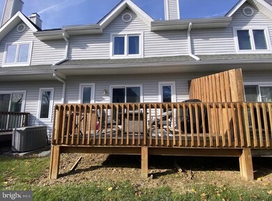 25 W Jonathan Ct, Kennett Square, PA 19348 - photo 2