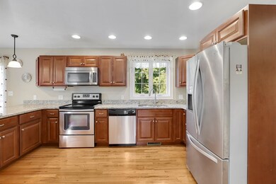 44 Hemlock Dr, Ayer, MA 01432 - photo 6