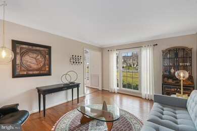 1256 Rowland Dr, Herndon, VA 20170 - photo 7