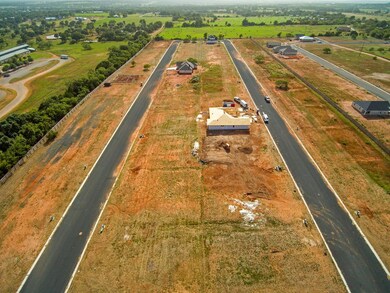 117 Parlin Ln unit 51, Fredericksburg, TX 78624 - photo 4